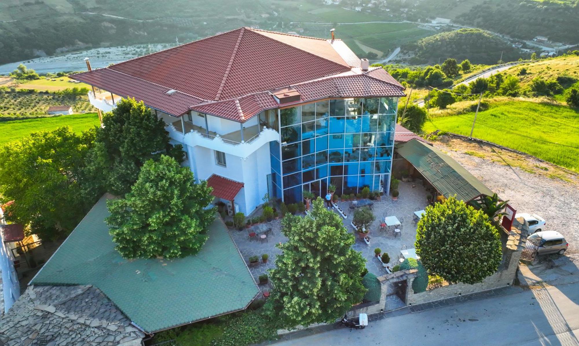 Hotel Kanione Cerenisht Ngoại thất bức ảnh