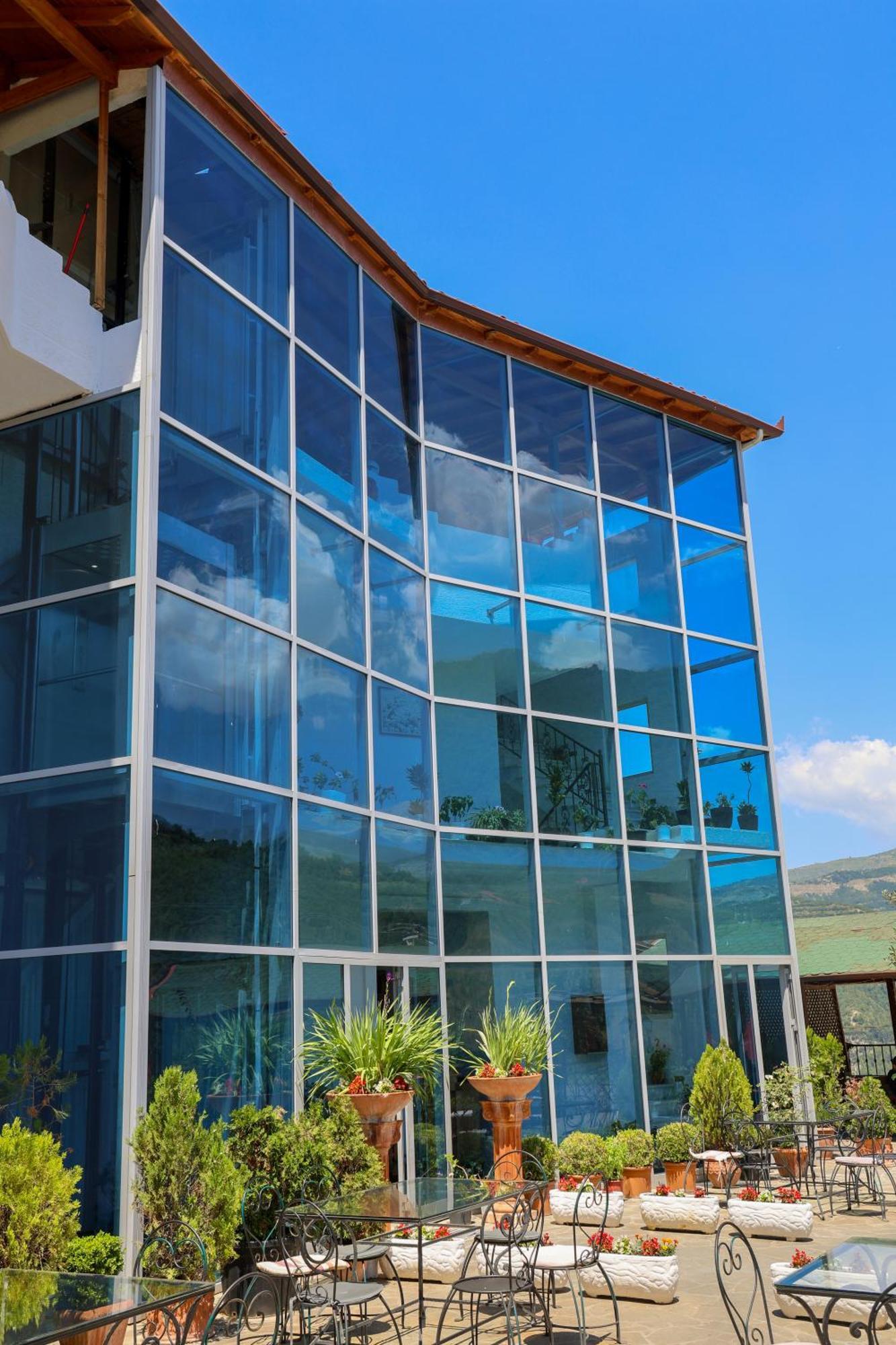 Hotel Kanione Cerenisht Ngoại thất bức ảnh