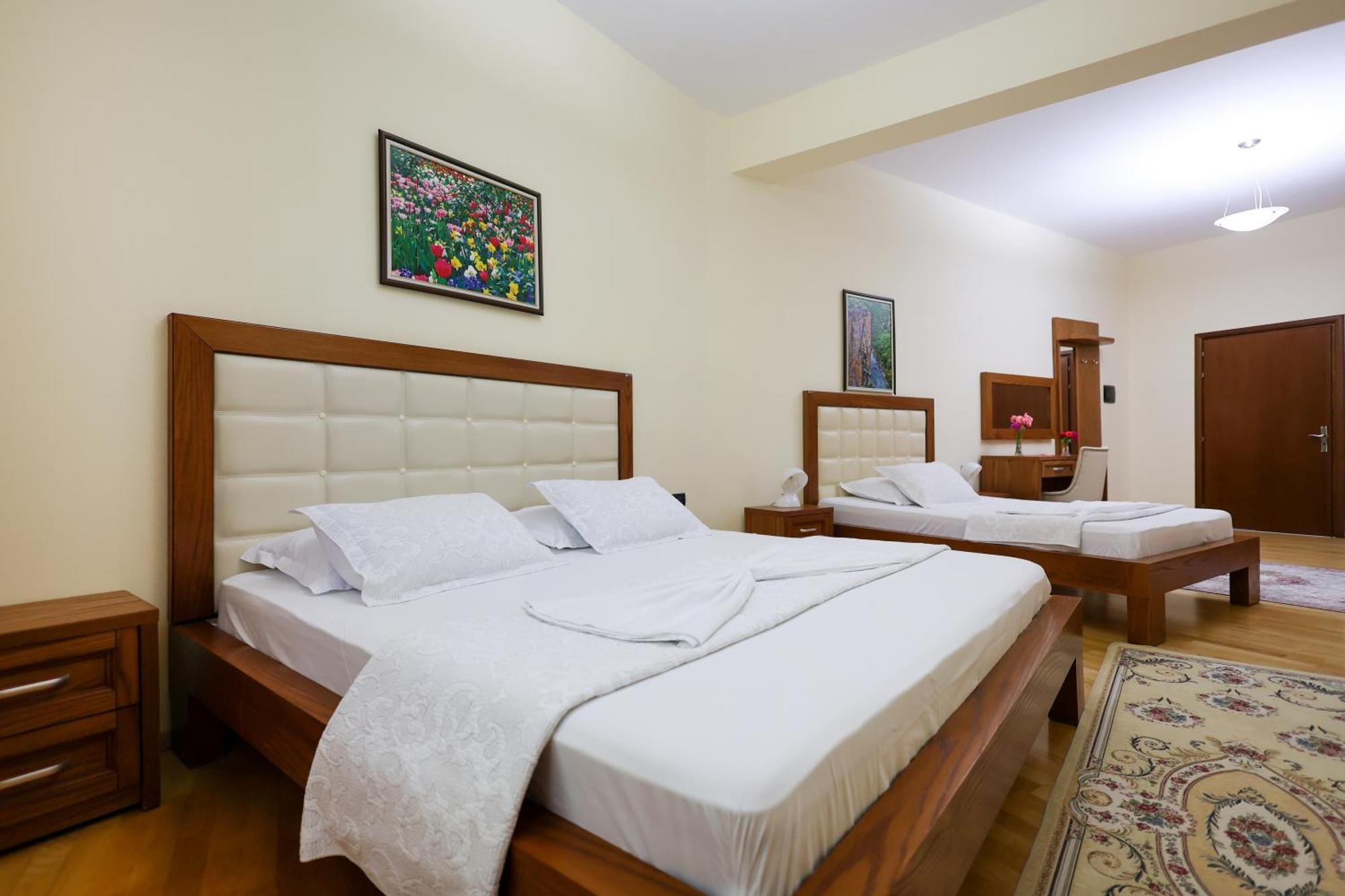 Hotel Kanione Cerenisht Ngoại thất bức ảnh